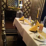 Luzycki & Restauracja 3* לובאן