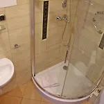 Luzycki & Restauracja מוטל 3*