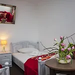 Luzycki & Restauracja מוטל