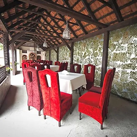 汽车旅馆 Luzycki & Restauracja 卢班