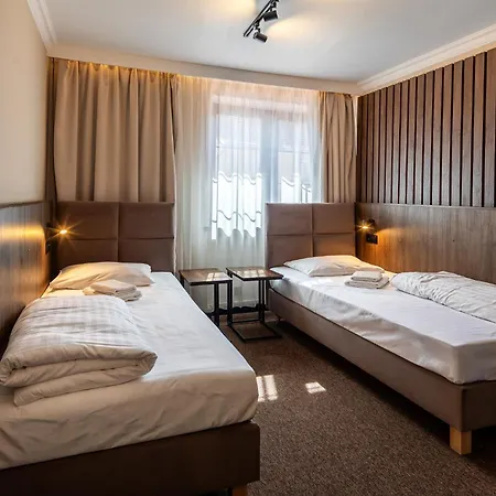 Luzycki & Restauracja 3* Luban (Luban)