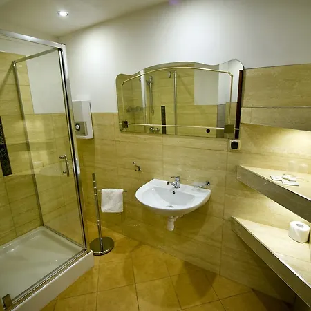 Luzycki & Restauracja Luban (Luban)