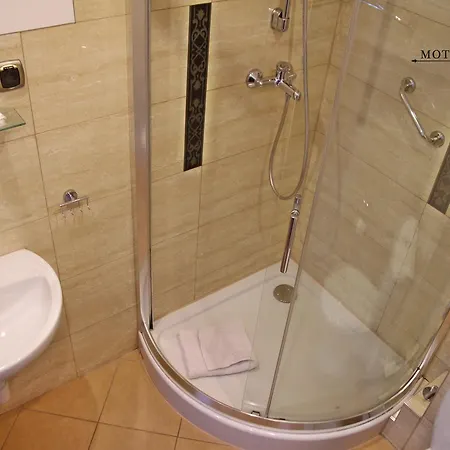 Luzycki & Restauracja Motel 3*