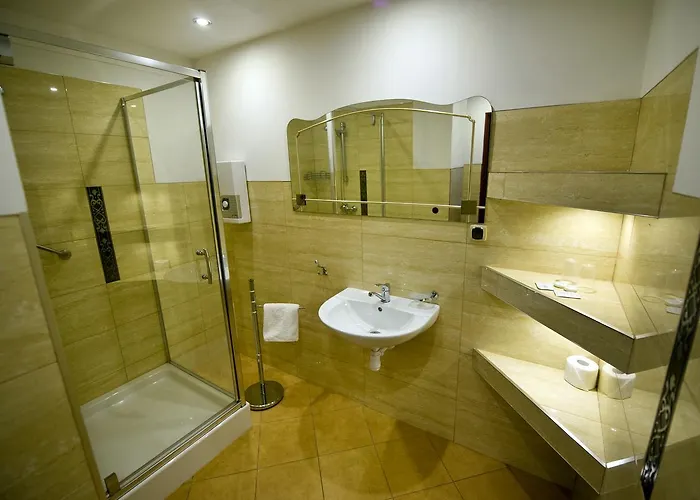 Luzycki & Restauracja Luban (Luban)